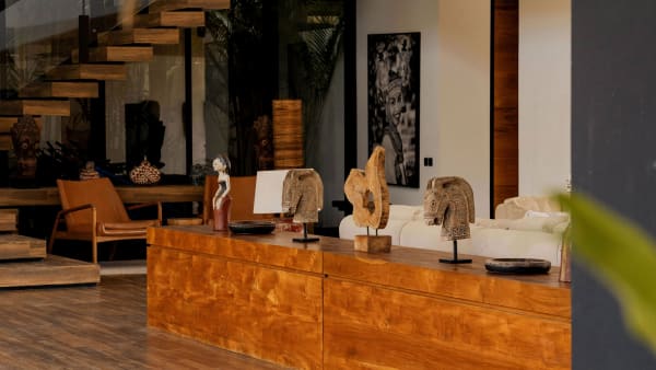 Elite Havens - Villa Nica Bali Indonesia - Ornately furnished living area